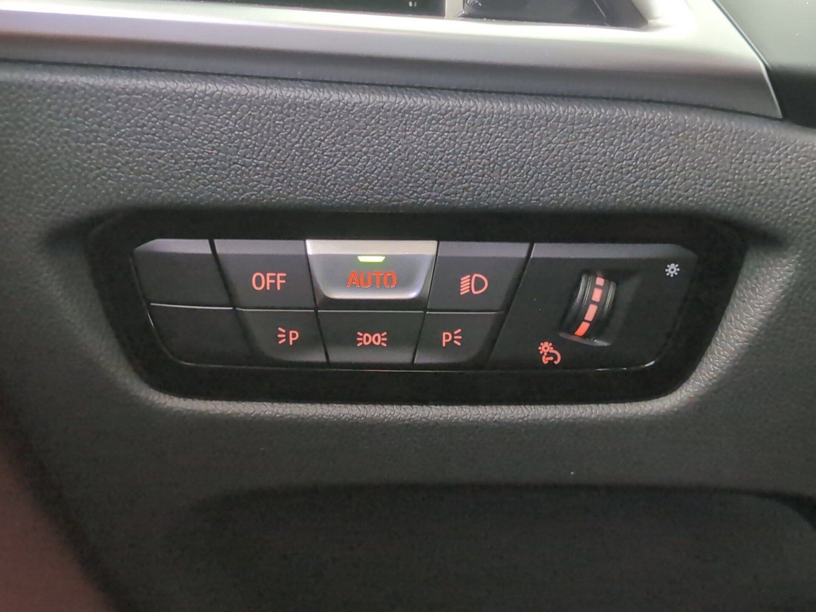 Used 2025 BMW 430i xDrive Coupe w/ Convenience Package image 27