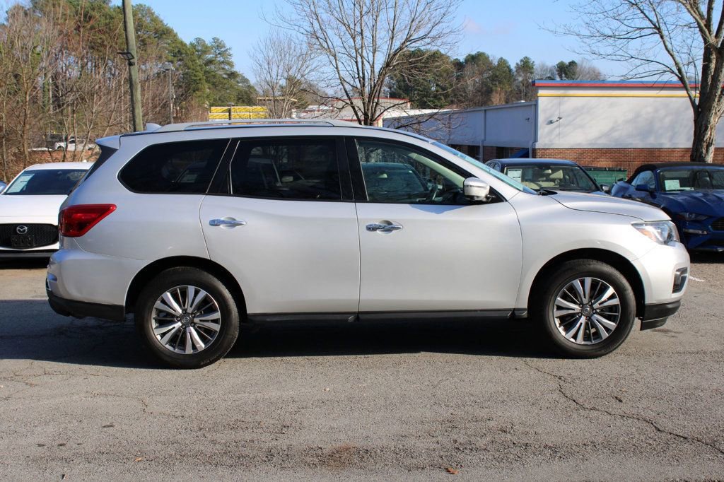 Used 2020 Nissan Pathfinder SL image 9