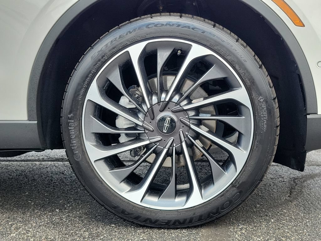 Certified 2021 Lincoln Aviator Reserve w/ Equipment Group 201A AWD/4WD image 9