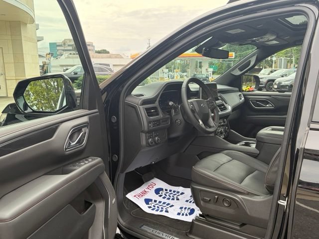 Used 2024 Chevrolet Tahoe RST w/ Luxury Package AWD/4WD image 14
