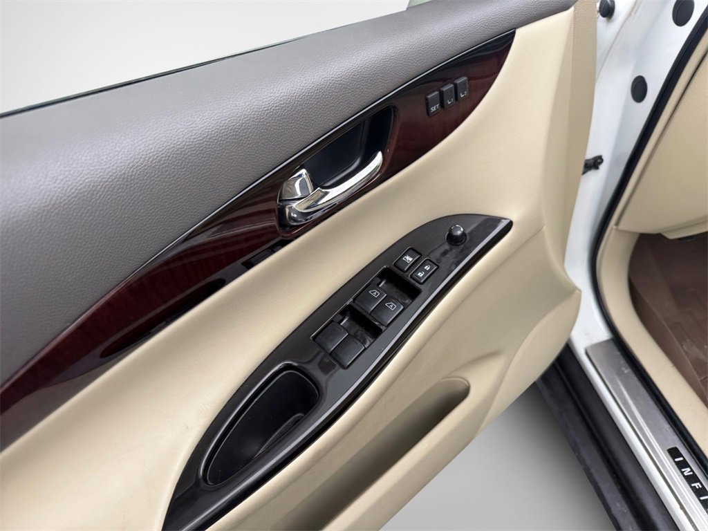 Used 2014 INFINITI QX50 Journey w/ Premium Package image 13