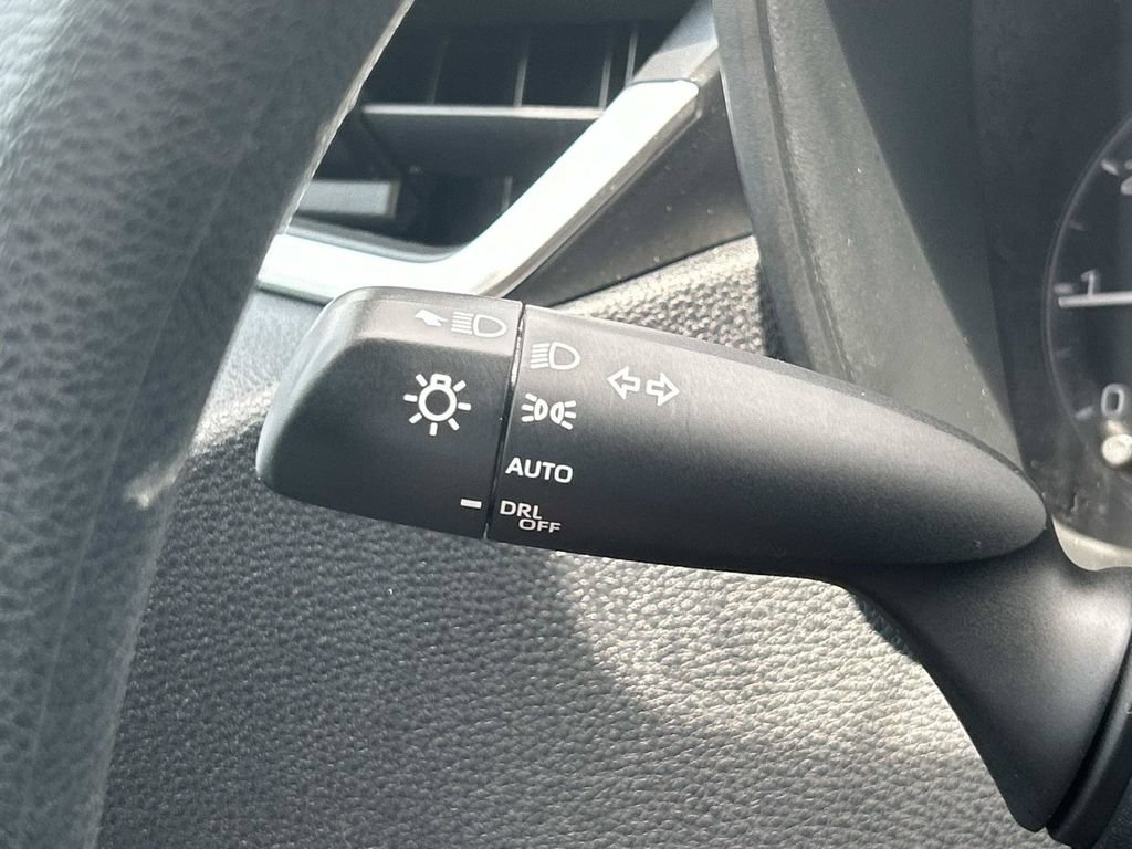 Used 2023 Toyota Corolla LE FWD image 29