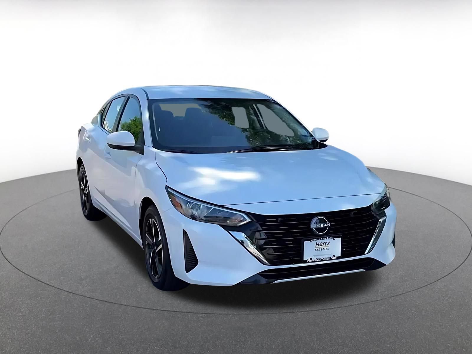 Used 2025 Nissan Sentra SV FWD image 3