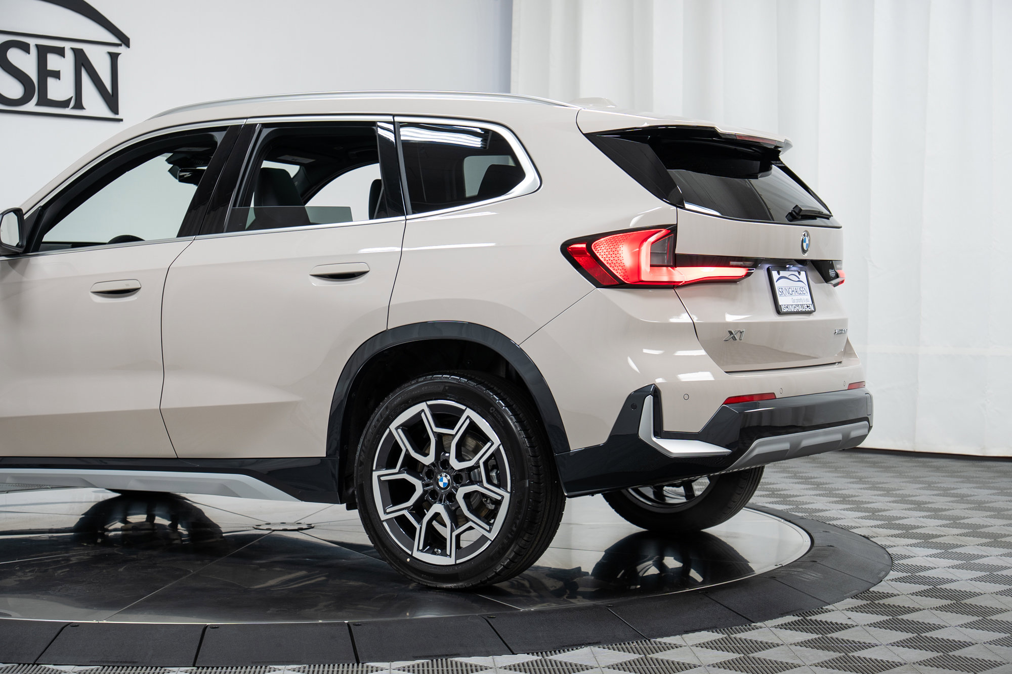 New 2026 BMW X1 xDrive28i w/ Convenience Package image 29