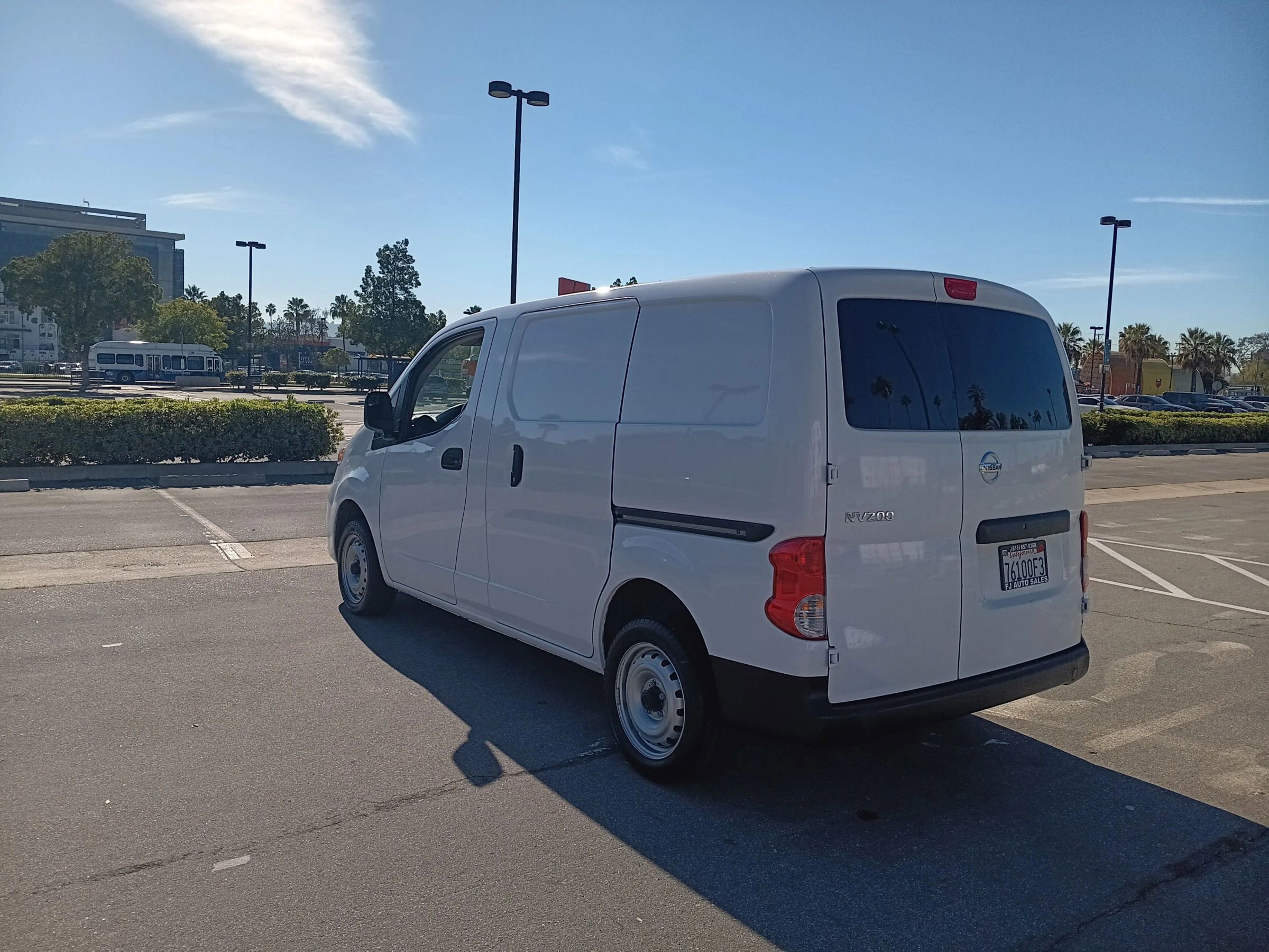Used 2021 Nissan NV200 S w/ Back Door Glass Package image 8
