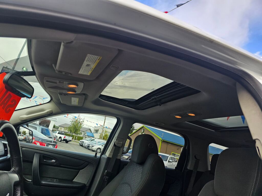 Used 2016 GMC Acadia SLE image 28