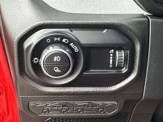 Used 2025 Jeep Gladiator Sport AWD/4WD image 18