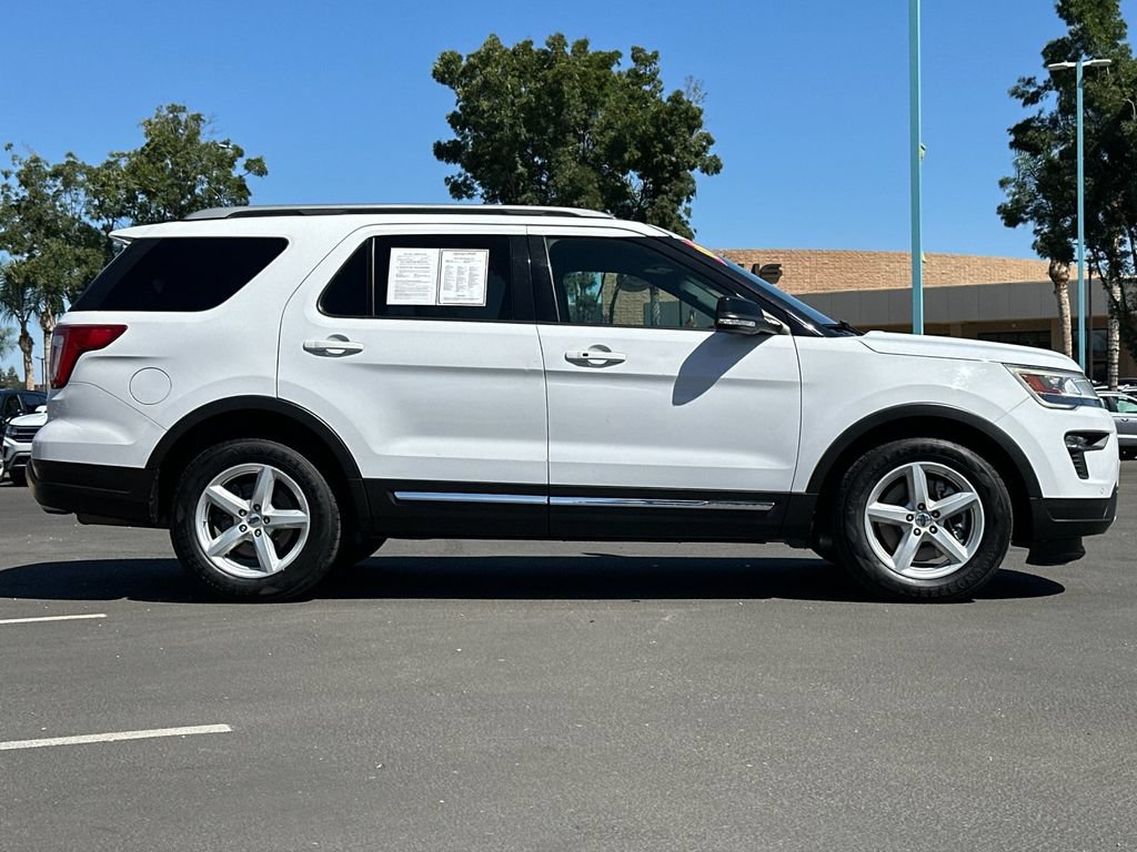 Used 2018 Ford Explorer XLT w/ Equipment Group 202A FWD image 6