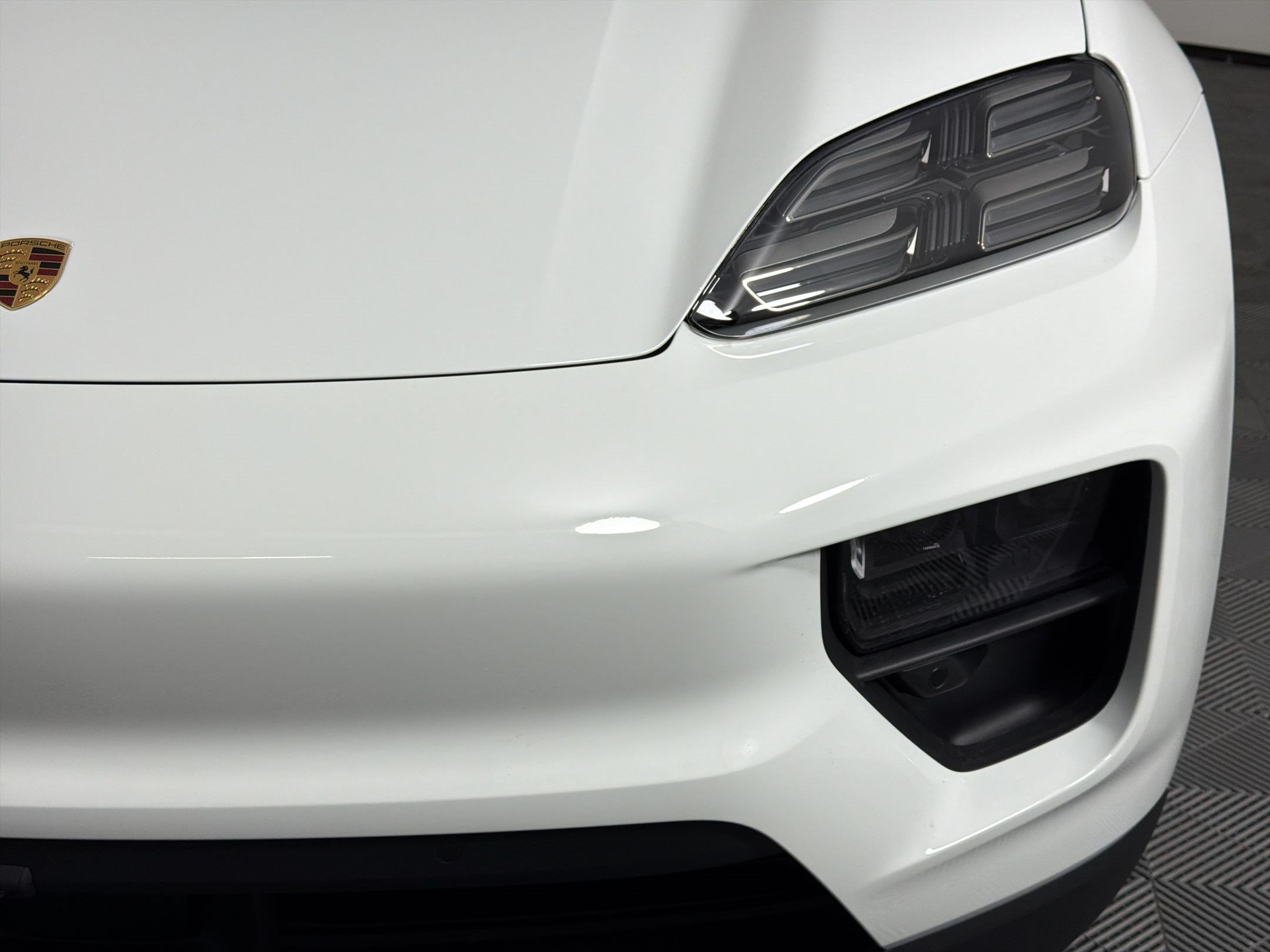 Used 2026 Porsche Macan Electric RWD image 11