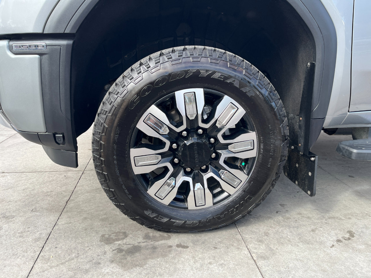 Used 2025 GMC Sierra 3500 Denali w/ Denali Reserve Package image 28