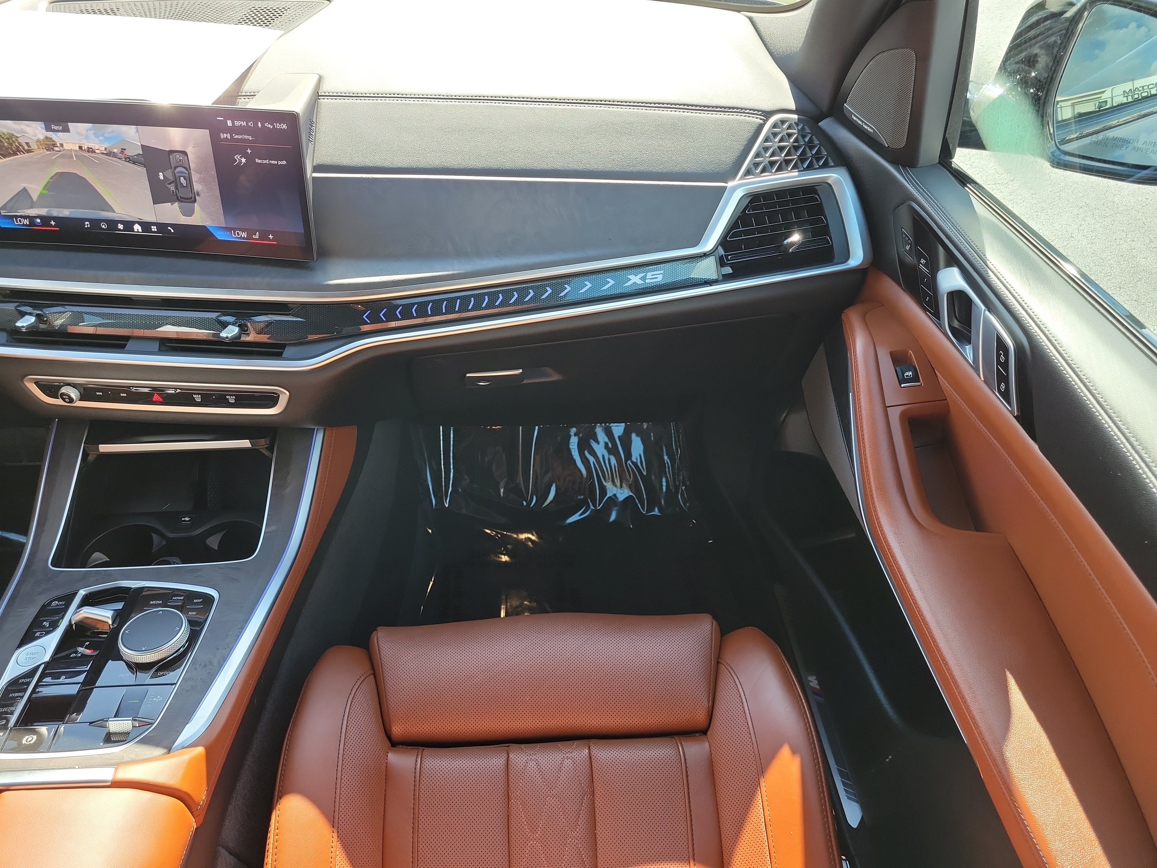 Used 2026 BMW X5 xDrive50e w/ M Sport Package AWD/4WD image 16