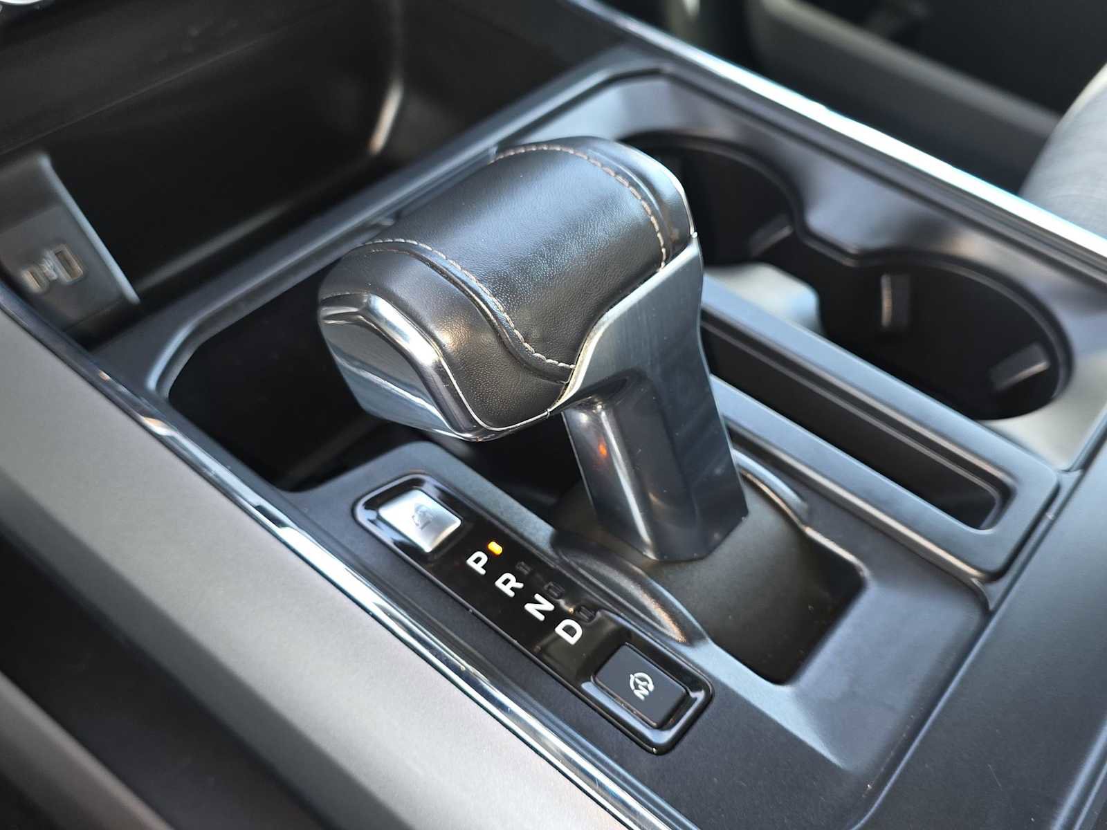 Used 2022 Ford F150 Lightning XLT image 21