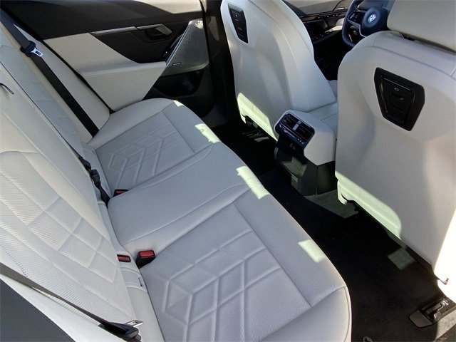 Certified 2025 BMW i5 eDrive40i w/ Premium Package image 16
