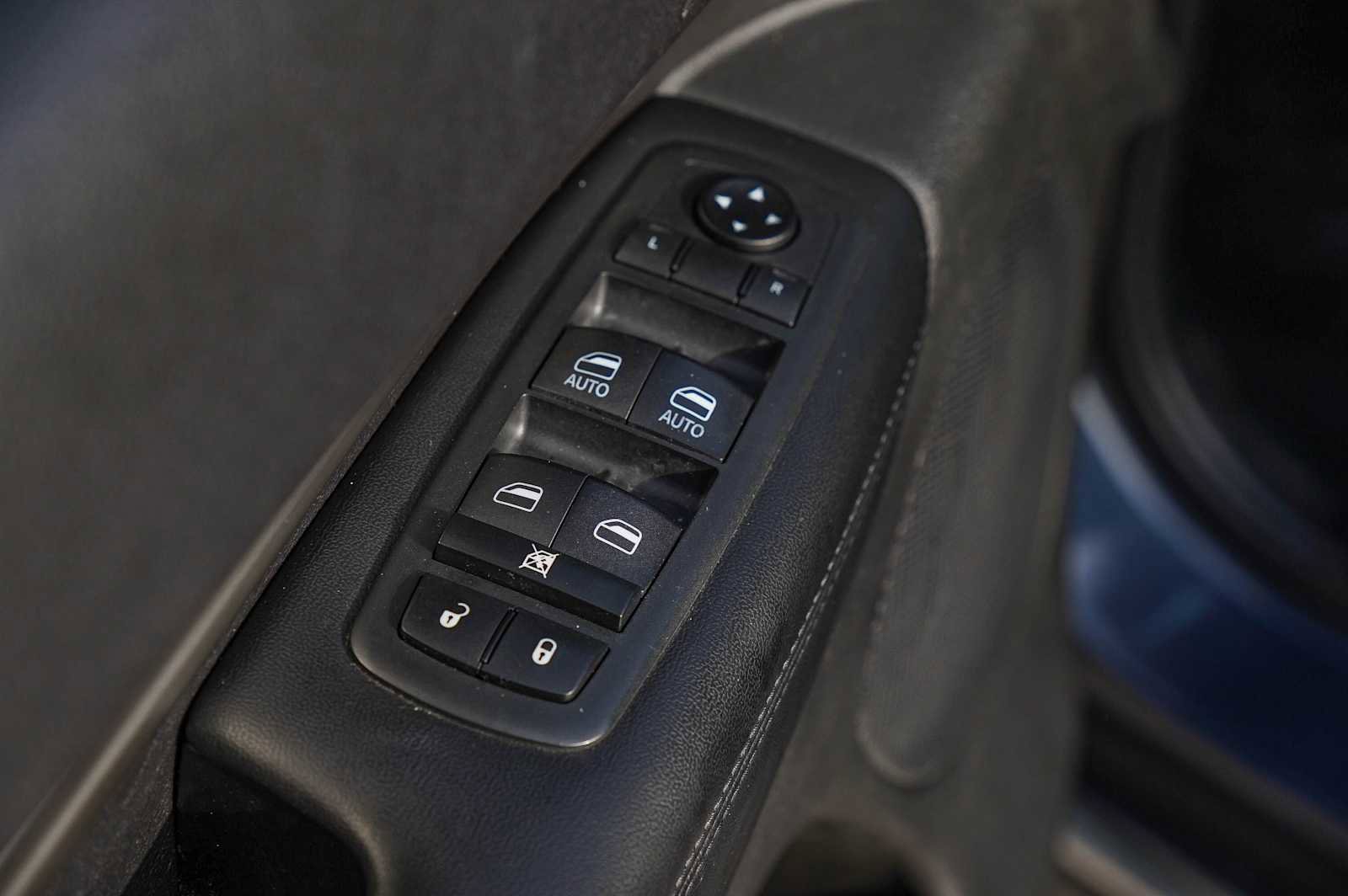 Used 2020 Dodge Durango SXT w/ 3rd Row Seating Group image 24