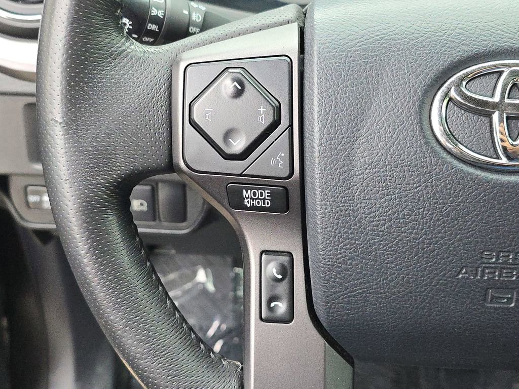 Used 2019 Toyota Tacoma TRD Off-Road w/ Technology Package AWD/4WD image 22