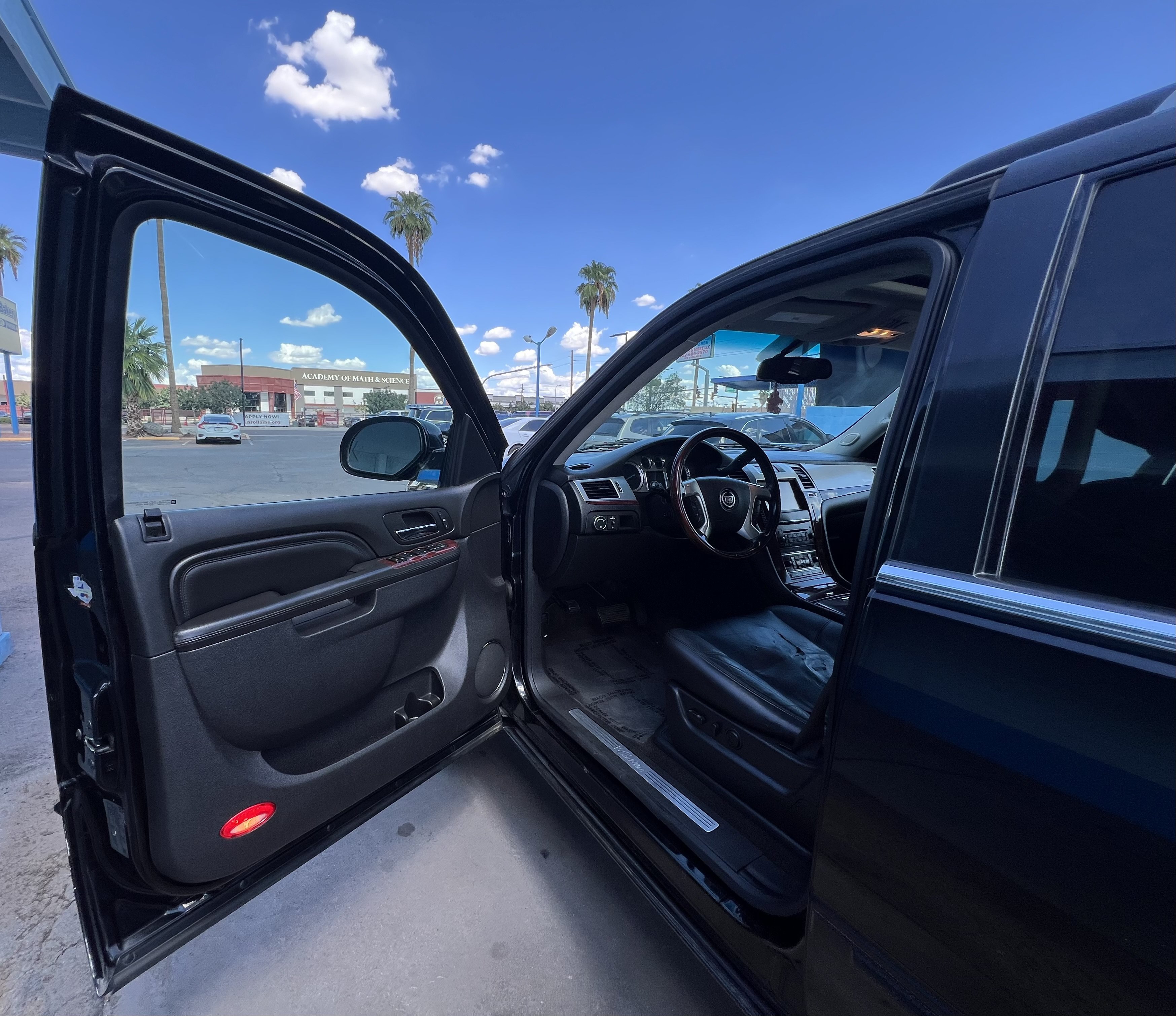 Used 2013 Cadillac Escalade ESV Premium AWD/4WD image 10