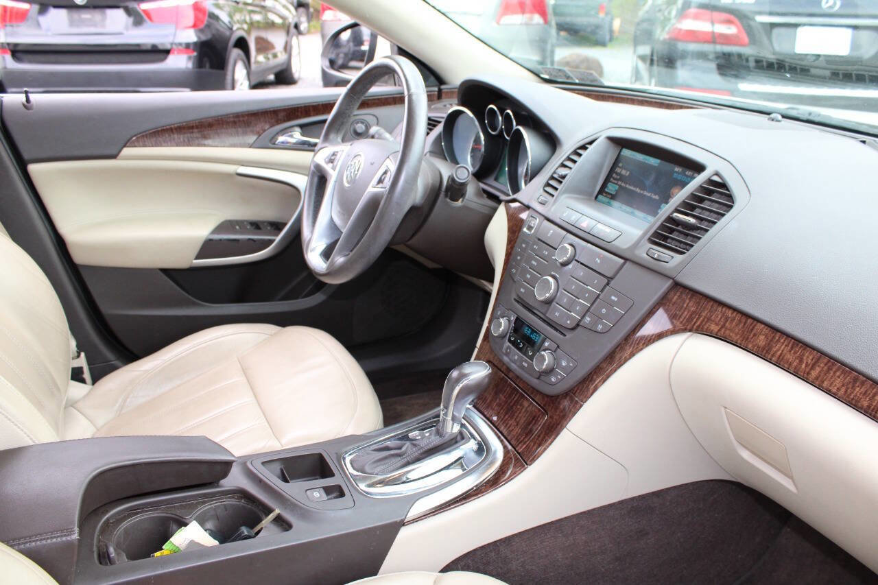 Used 2013 Buick Regal Premium FWD image 12