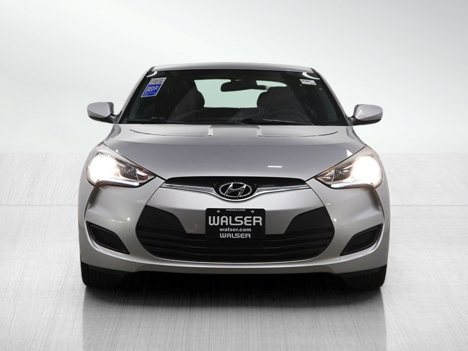 Used 2015 Hyundai Veloster image 8