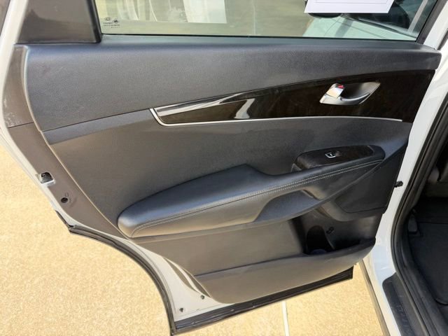 Used 2016 Kia Sorento LX w/ LX Convenience Package image 14