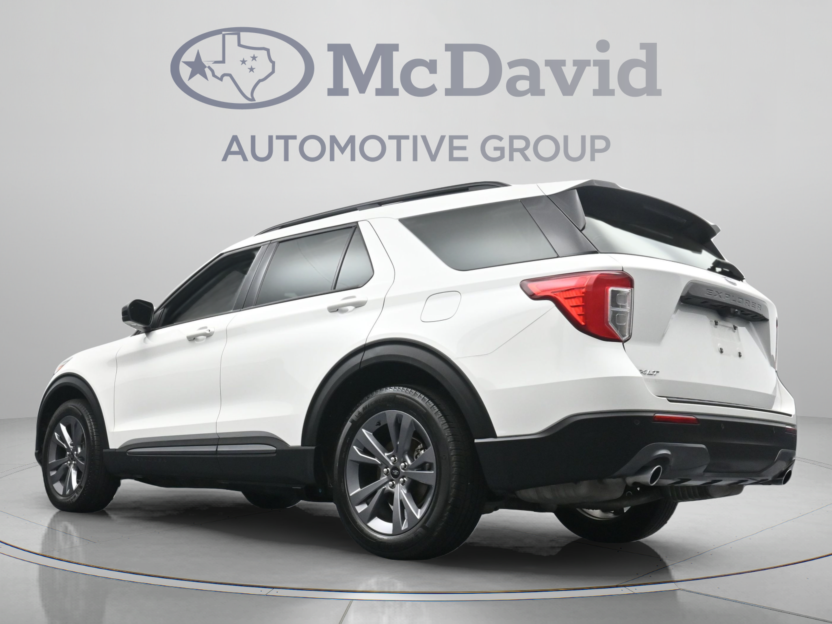 Used 2023 Ford Explorer XLT w/ Equipment Group 202A RWD image 29