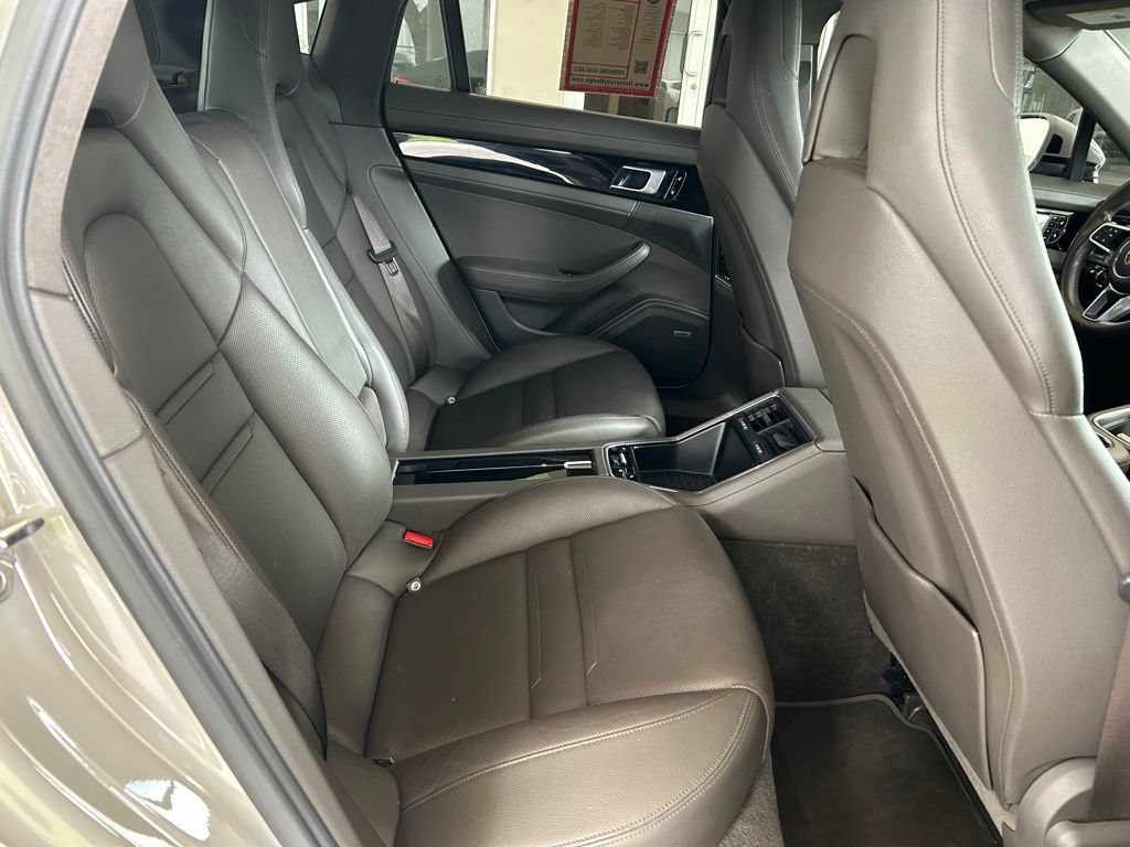 Used 2018 Porsche Panamera 4 AWD/4WD image 29