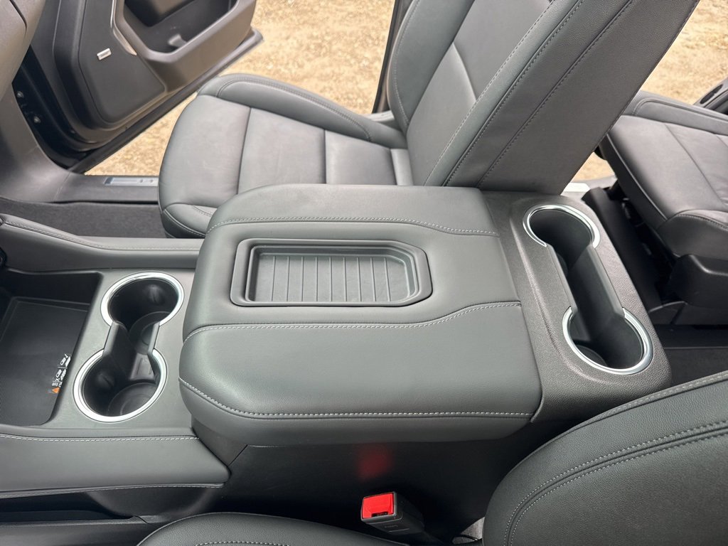 Used 2023 Chevrolet Tahoe Z71 w/ Luxury Package image 18