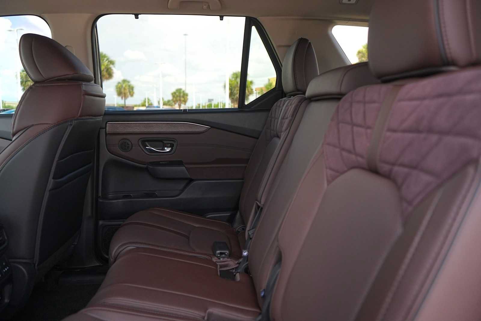 Used 2026 Honda Pilot Elite image 14