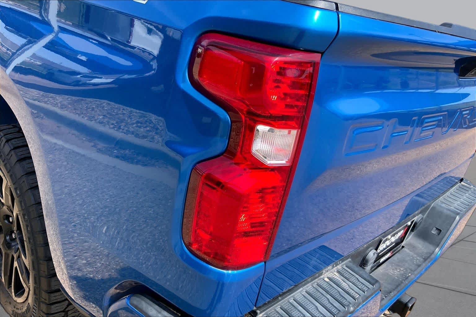 Certified 2022 Chevrolet Silverado 1500 Custom w/ LPO, Dark Essentials Package AWD/4WD image 29