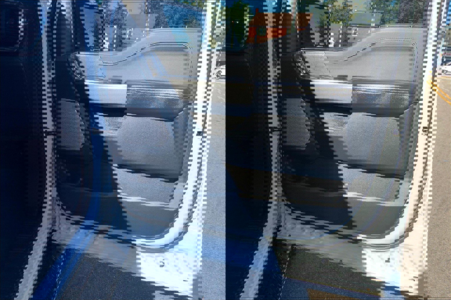 Used 2022 Ford F150 XLT w/ Equipment Group 302A High image 25