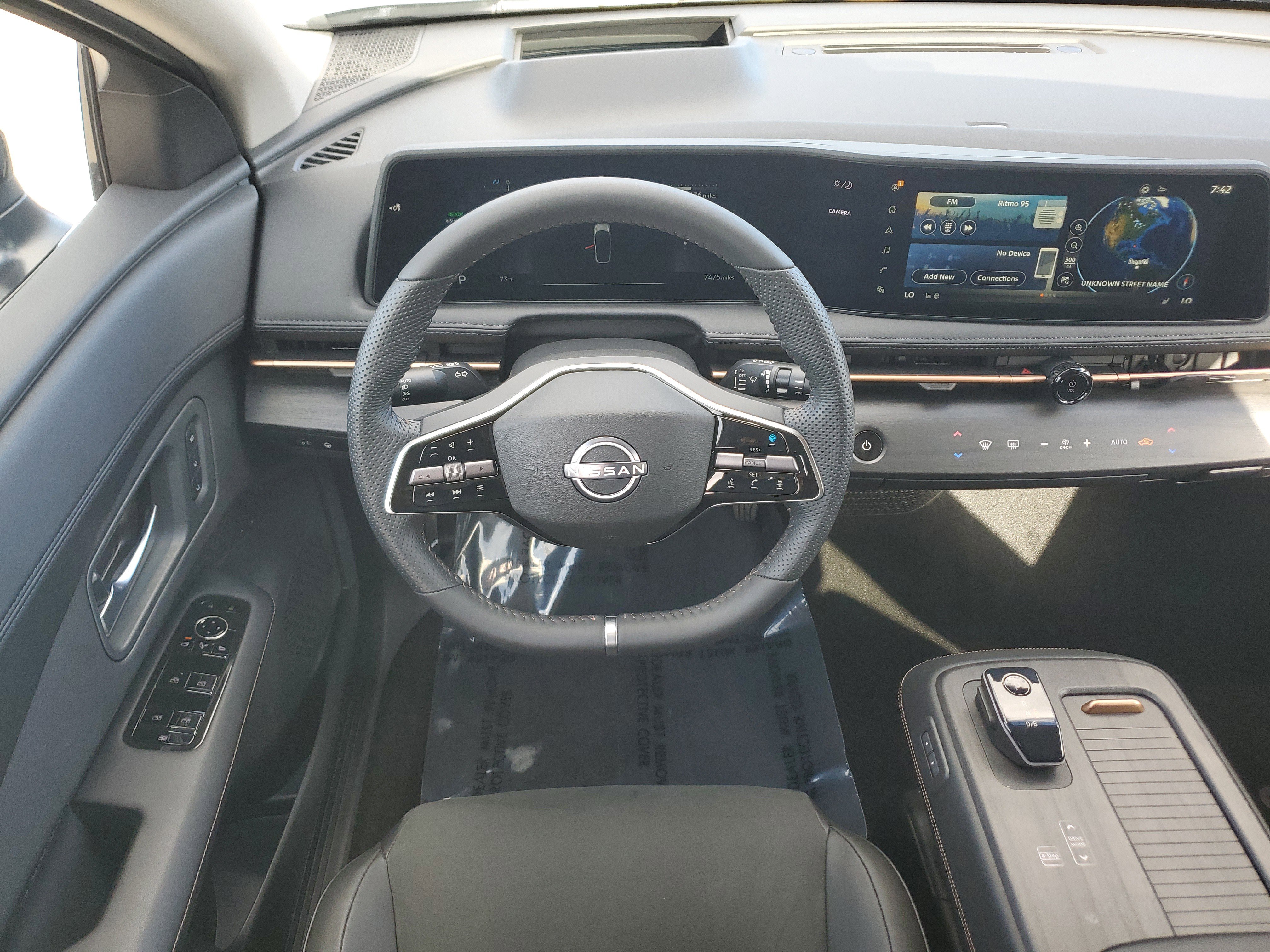 Certified 2025 Nissan Ariya FWD image 18