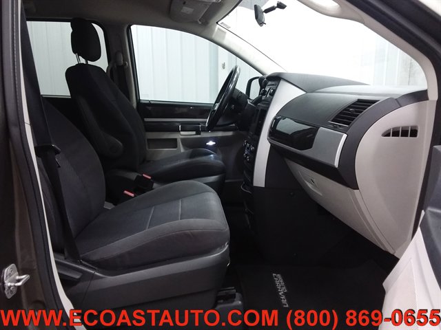 Used 2010 Dodge Grand Caravan SXT image 14
