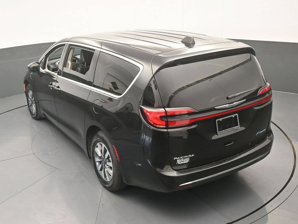 Used 2023 Chrysler Pacifica Touring-L FWD image 54