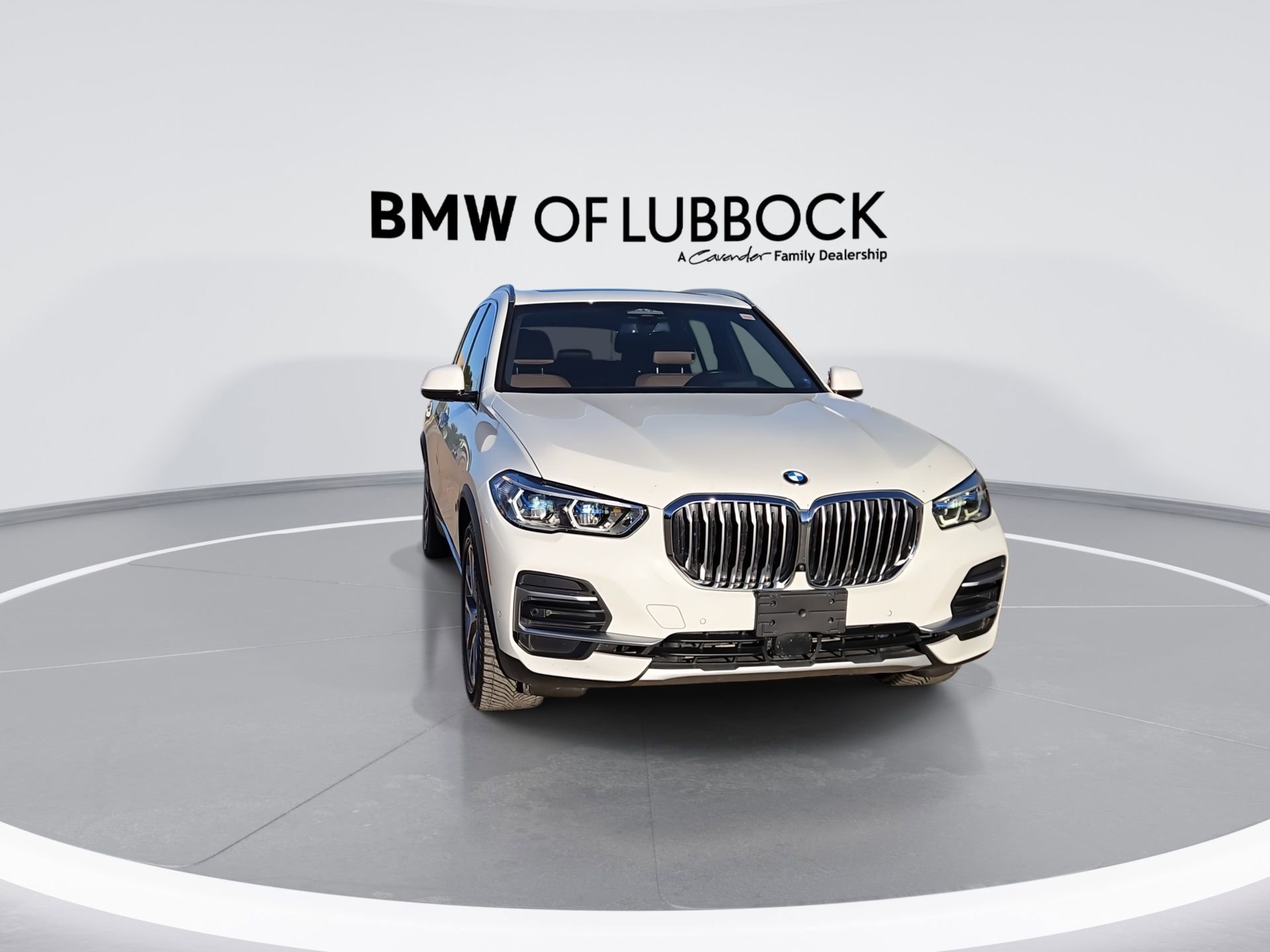 Used 2022 BMW X5 xDrive40i w/ Executive Package AWD/4WD image 2