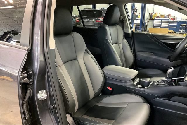 Used 2025 Subaru Outback Onyx Edition AWD/4WD image 7