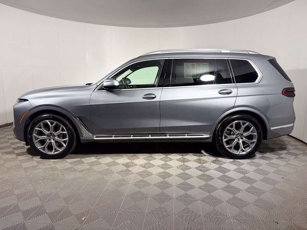 Used 2026 BMW X7 xDrive40i AWD/4WD image 3
