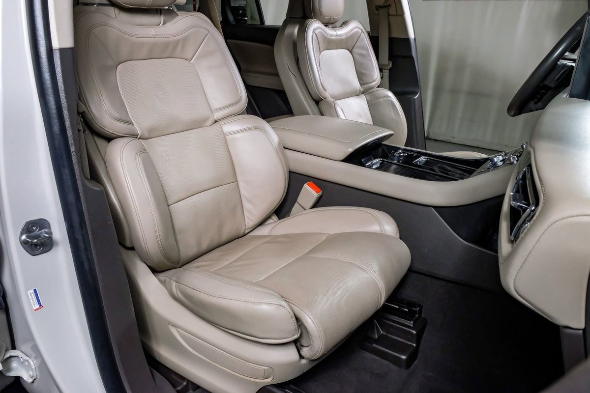 Used 2022 Lincoln Aviator Reserve w/ Equipment Group 201A image 34