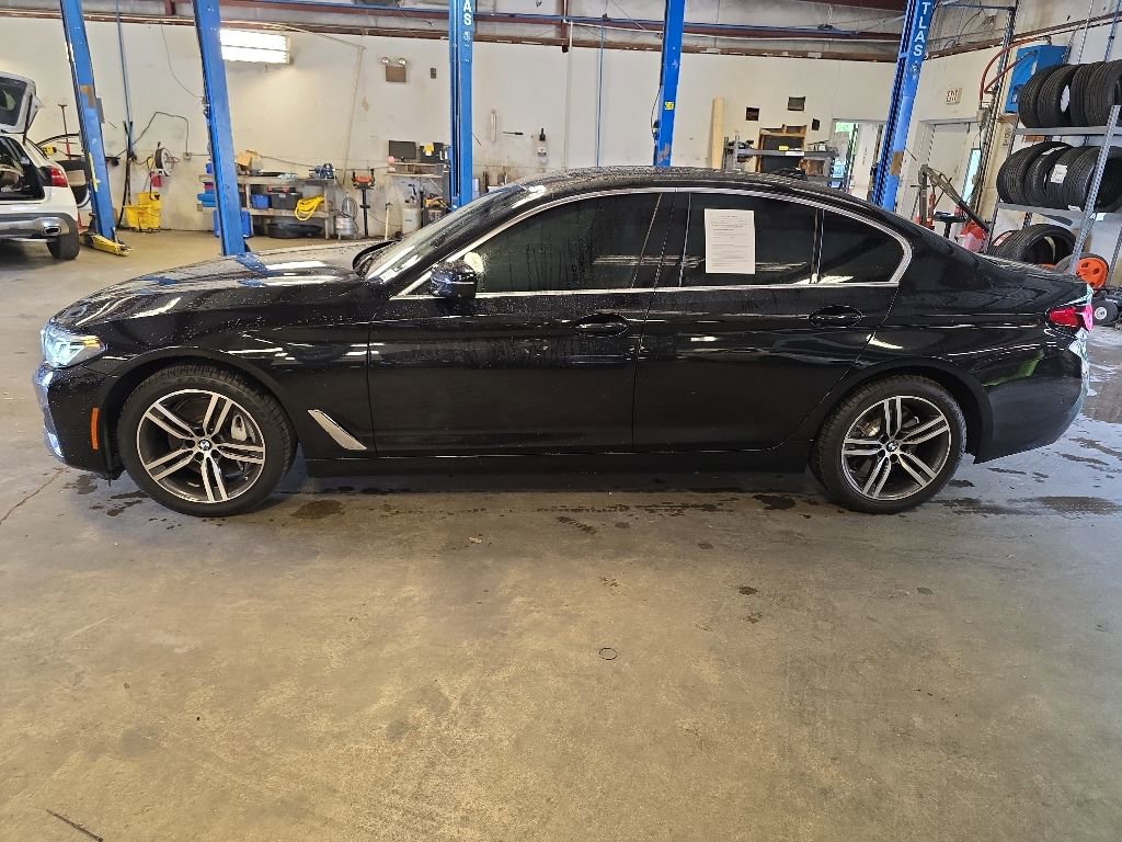 Used 2021 BMW 540i w/ Convenience Package RWD image 2
