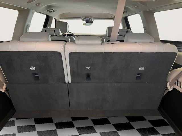 Used 2023 Jeep Wagoneer Series II w/ Flexible Seating Group image 9
