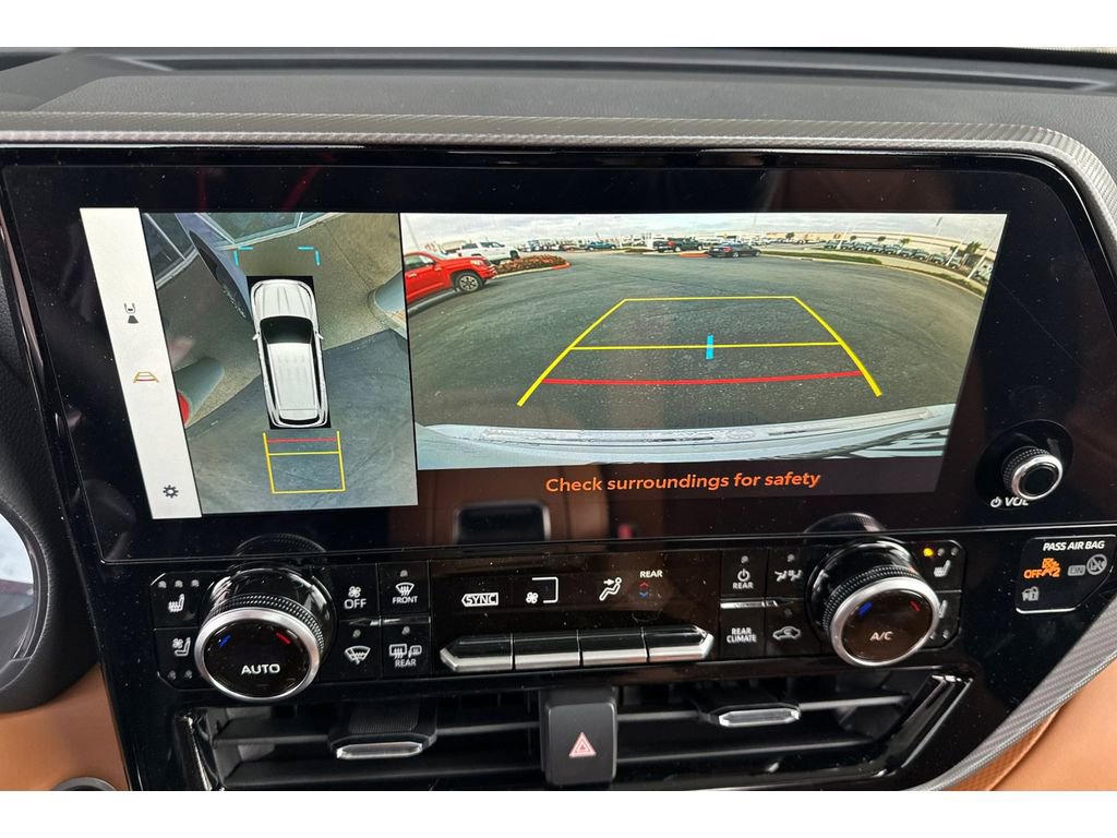 New 2026 Toyota Highlander Platinum image 22