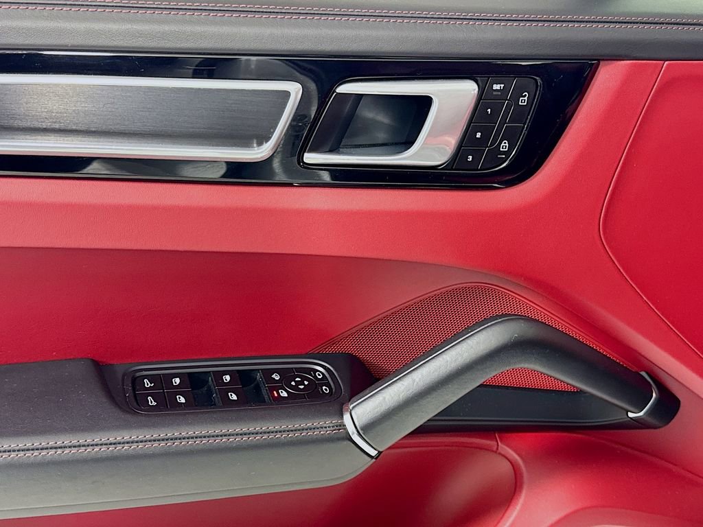 Used 2022 Porsche Cayenne GTS image 16