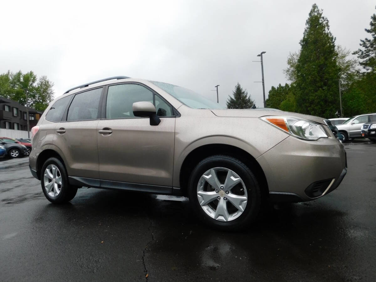 Used 2016 Subaru Forester 2.5i Premium w/ Popular Package #2 AWD/4WD image 1