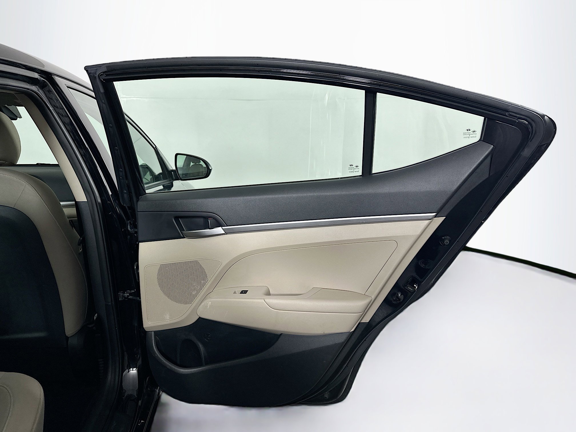 Used 2020 Hyundai Elantra SE image 28