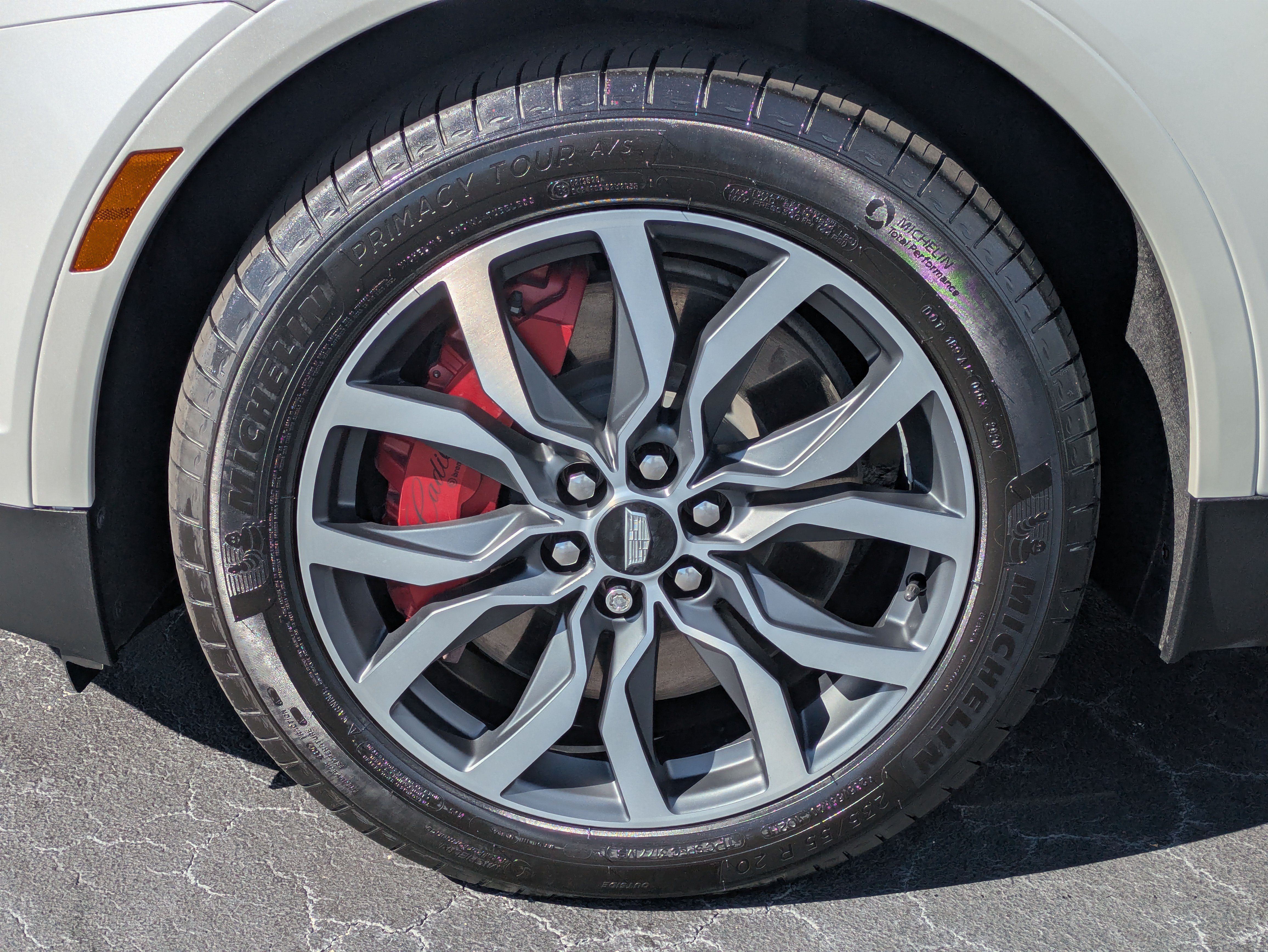 Certified 2023 Cadillac XT5 Sportv w/ Technology Package AWD/4WD image 9