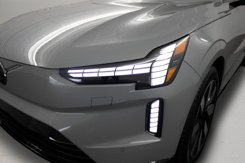 New 2025 Volvo EX90 Ultra AWD/4WD image 7