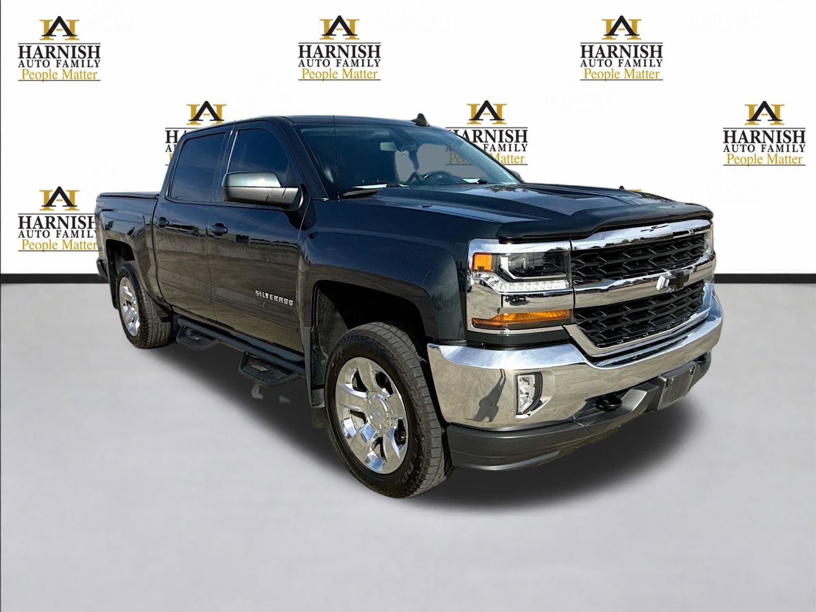 Used 2018 Chevrolet Silverado 1500 LT w/ LT Eassist Package image 9