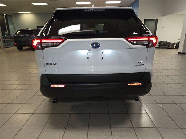 Used 2024 Toyota RAV4 LE image 7