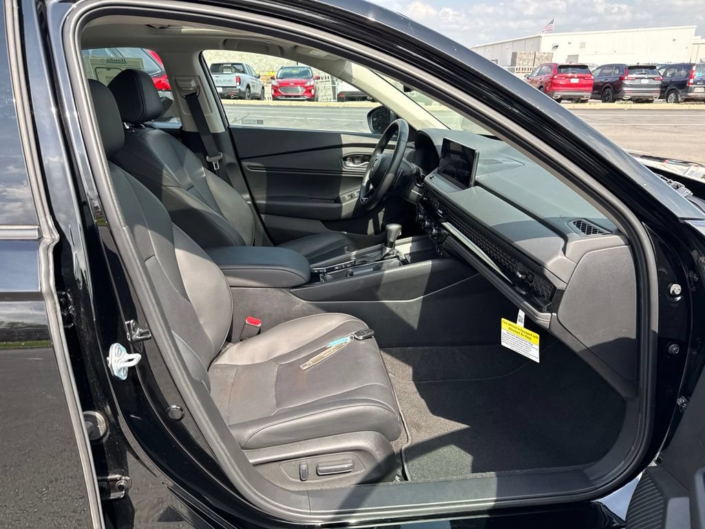 Used 2025 Honda Accord EX-L image 39