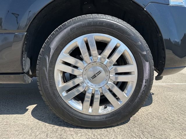 Used 2014 Lincoln Navigator 4WD w/ Equipment Group 101A image 9