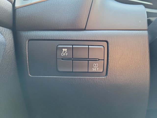 Used 2017 MAZDA MAZDA3 Touring image 25