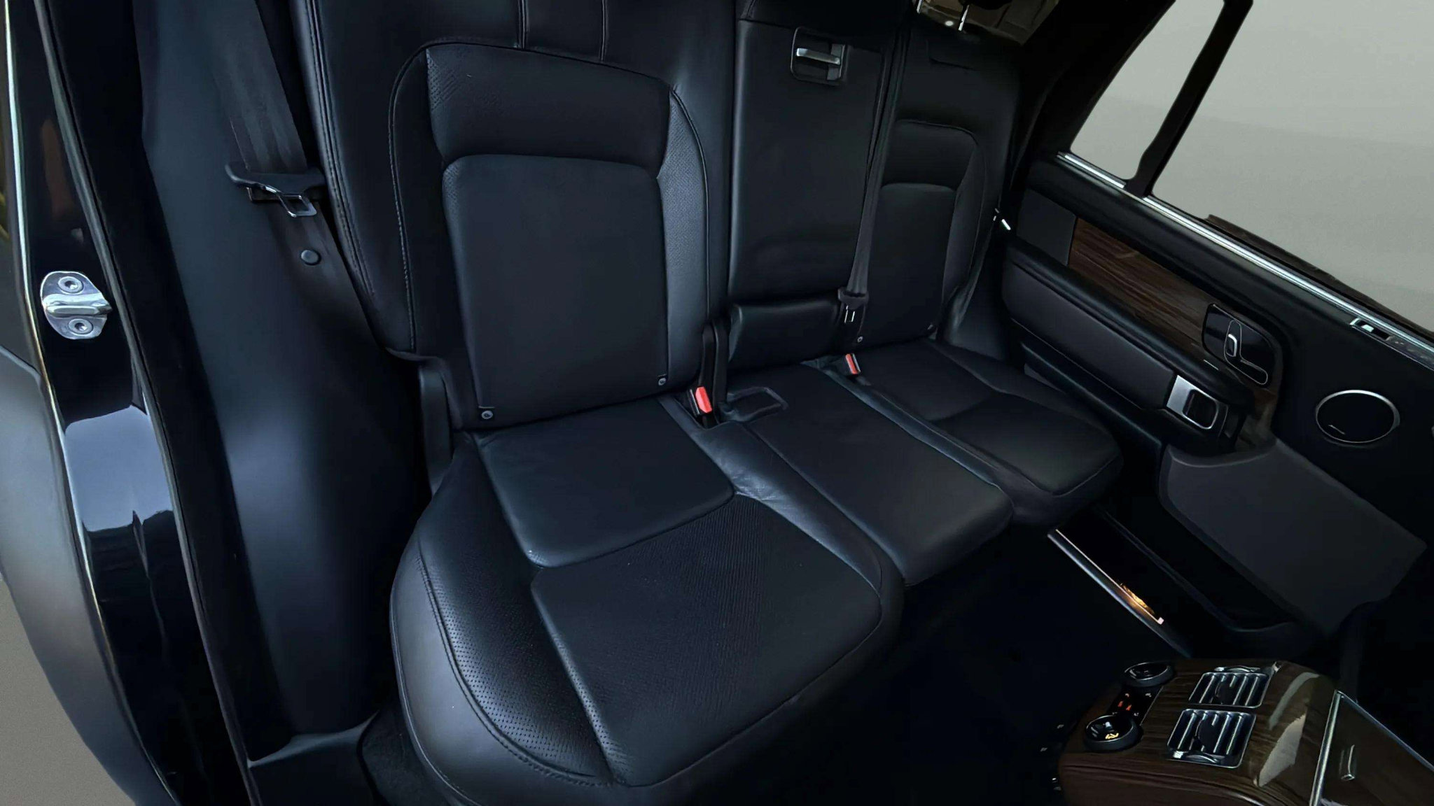 Used 2018 Land Rover Range Rover Long Wheelbase Supercharged image 23